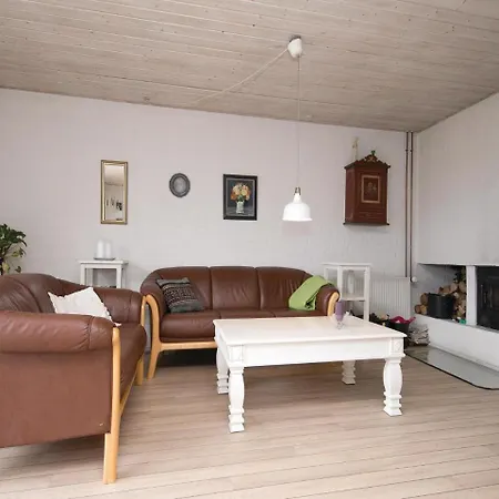 Four-bedroom Holiday In بلوكهوس