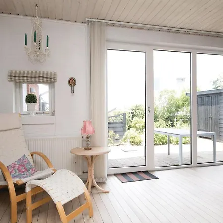Four-bedroom Holiday In بيت للعطل