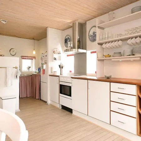 Four-bedroom Holiday In بلوكهوس
