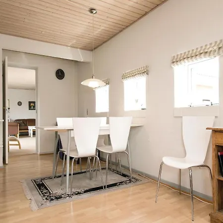 Four-bedroom Holiday In * بلوكهوس