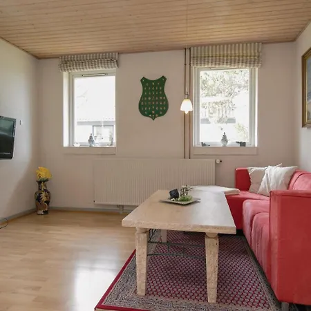 Four-bedroom Holiday In بيت للعطل بلوكهوس