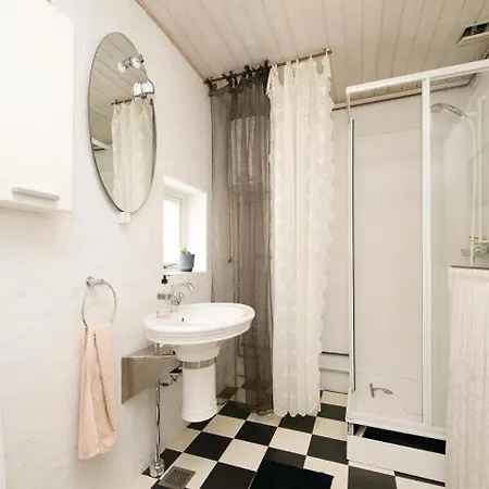 Four-bedroom Holiday In بيت للعطل بلوكهوس