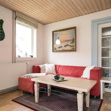 Four-bedroom Holiday In بيت للعطل