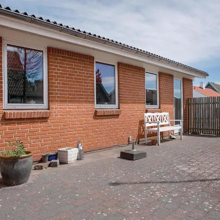 Four-bedroom Holiday In بيت للعطل *